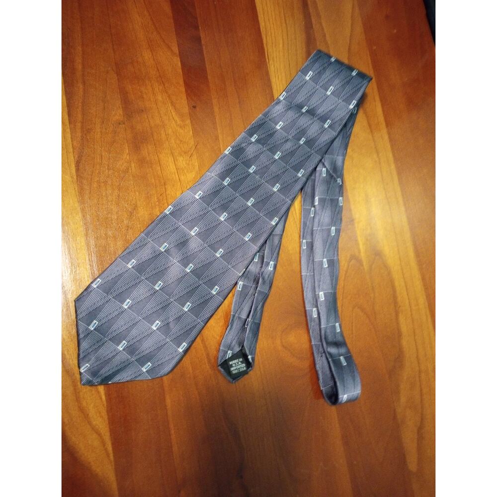Van Heusen 100% Silk Men's Neck Tie Made in USA 58 inches‎ long